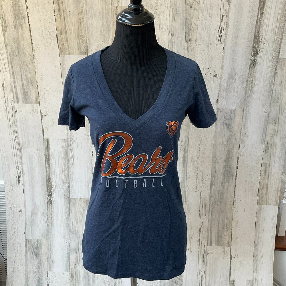 CLEARANCE! NFL Chicago Bears Womens Size Medium V-Neck Tee Metallic Logo Heather